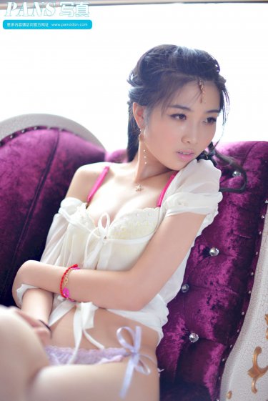因为是朋友呀