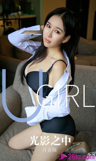 男女打扑克牌